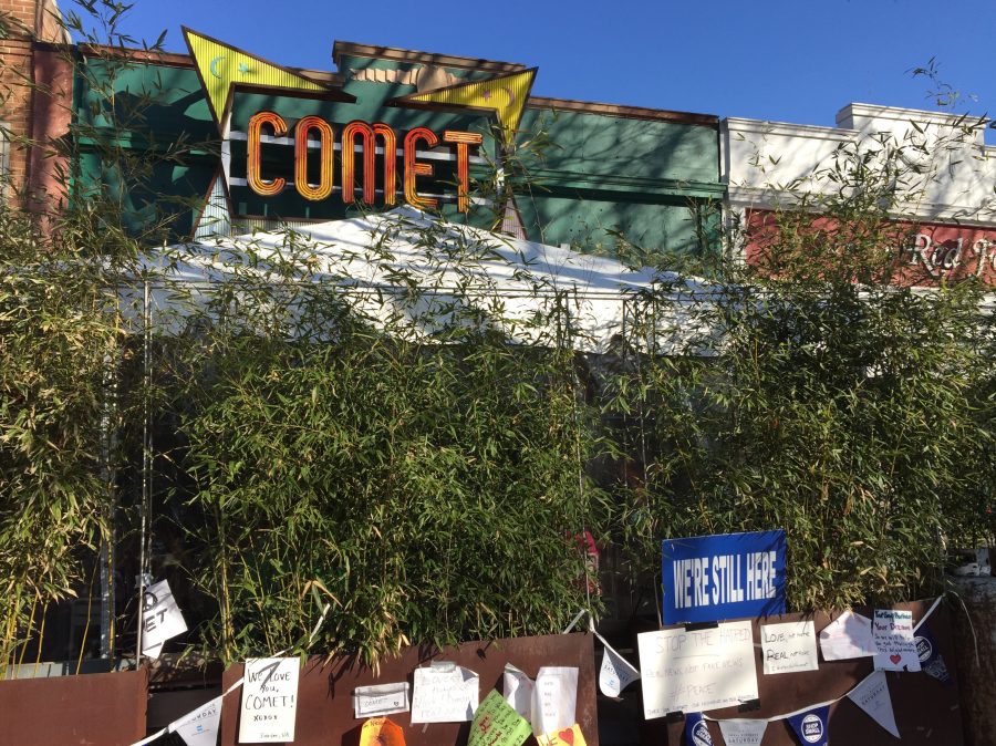 Community "Stands With Comet" after the pizzeria is targeted by "Pizzagate" conspiracy theorists